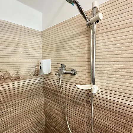 Vitamine דירה קריובה